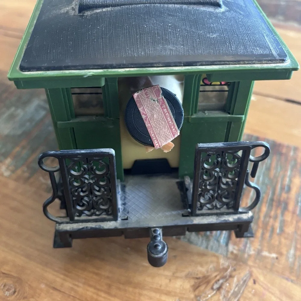 Vintage Jim Beam Green Train Passenger Car Decanter 1099 Central RR of NJ Empty